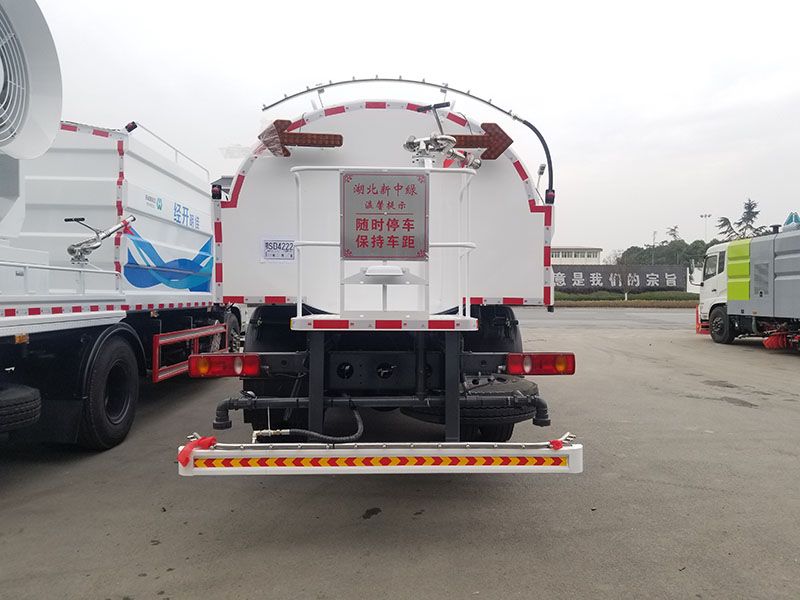 中潔牌XZL5182TYH6型路面養(yǎng)護車